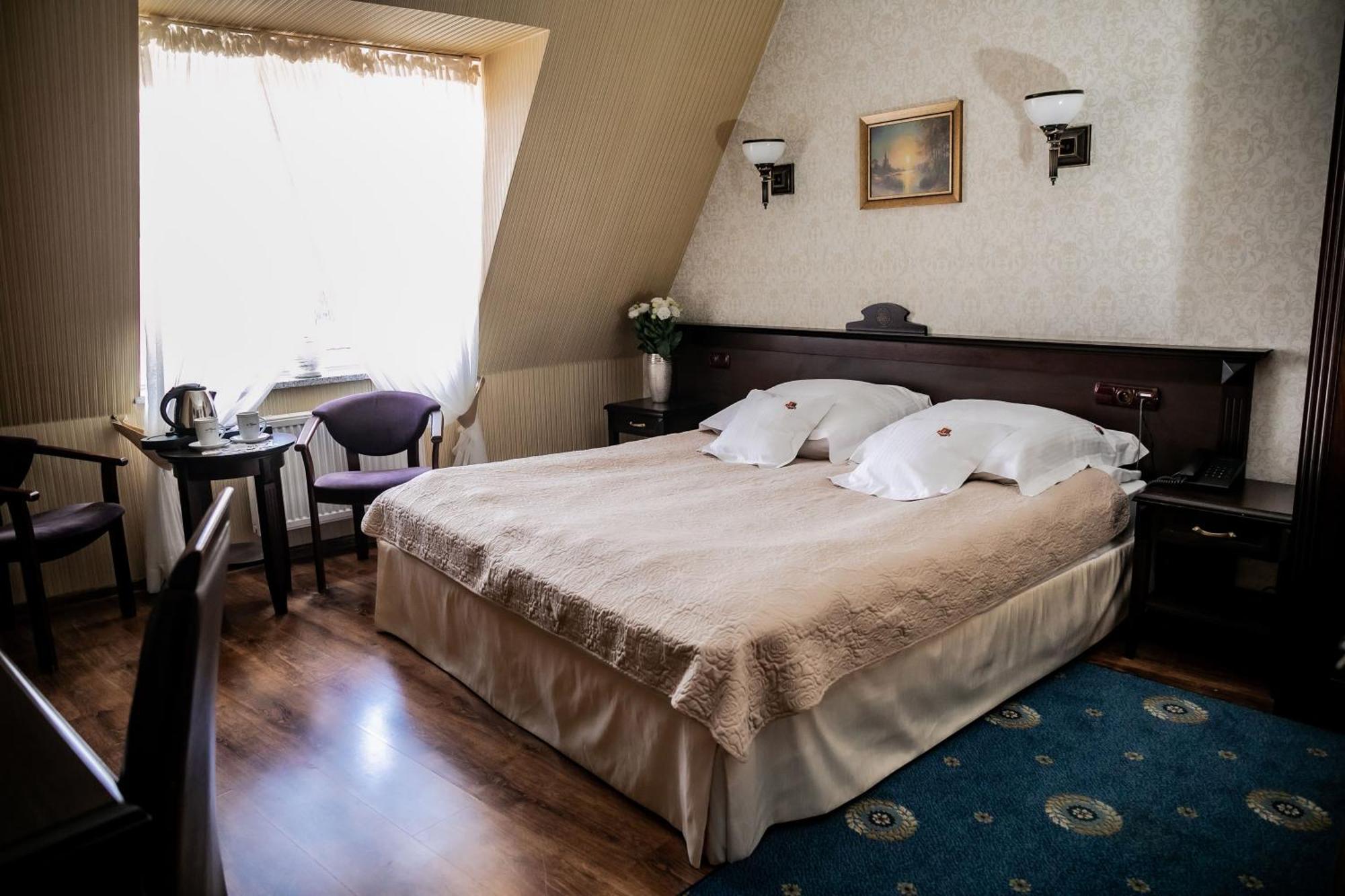 Olawian Hotel Oława Extérieur photo