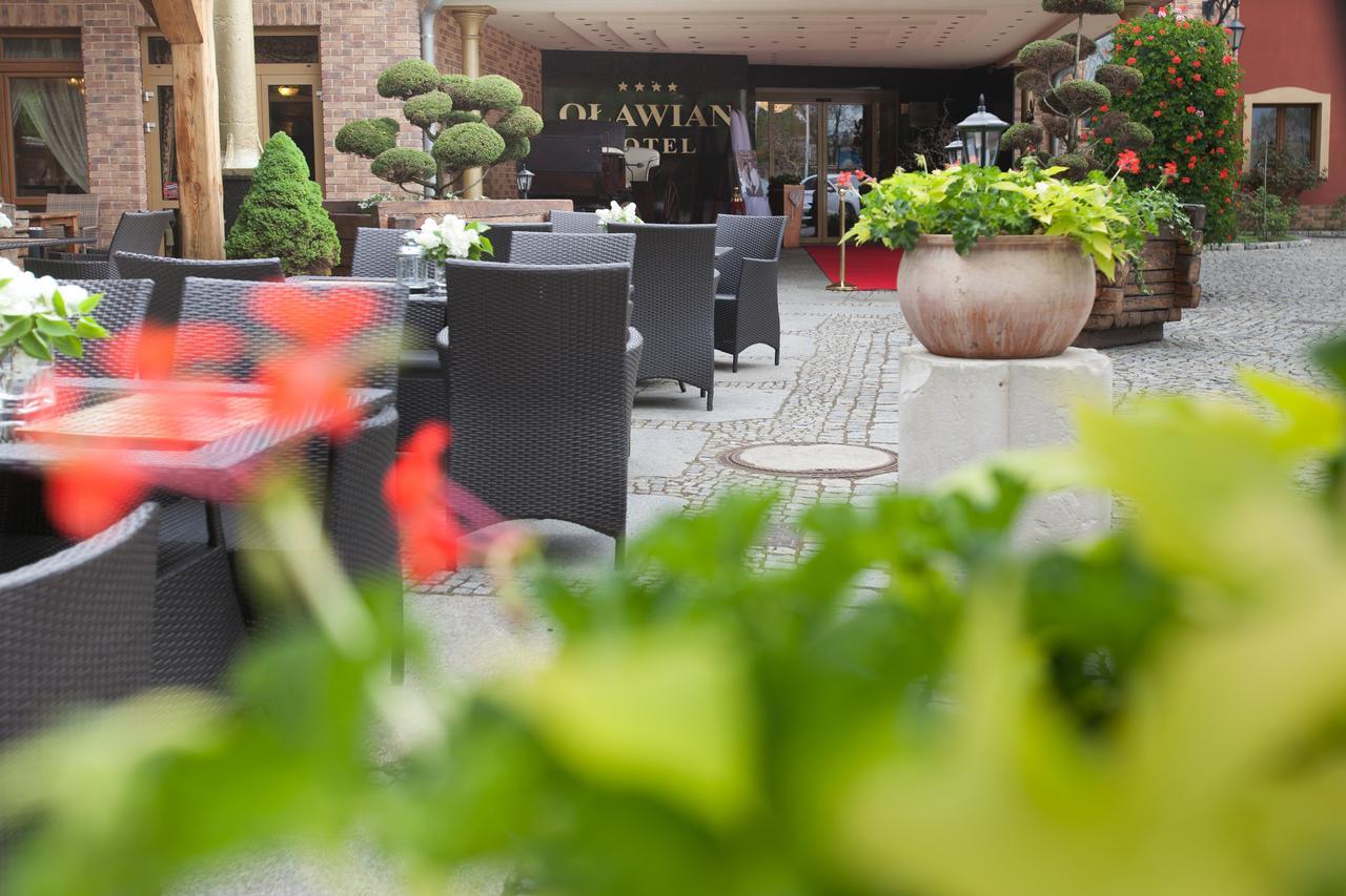 Olawian Hotel Oława Extérieur photo